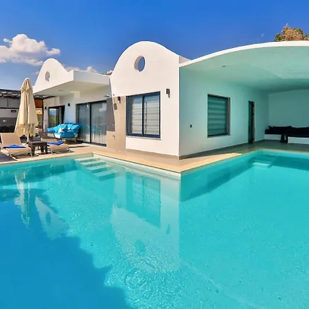 Villa White Grotto 1 Bed For 2 Persons *